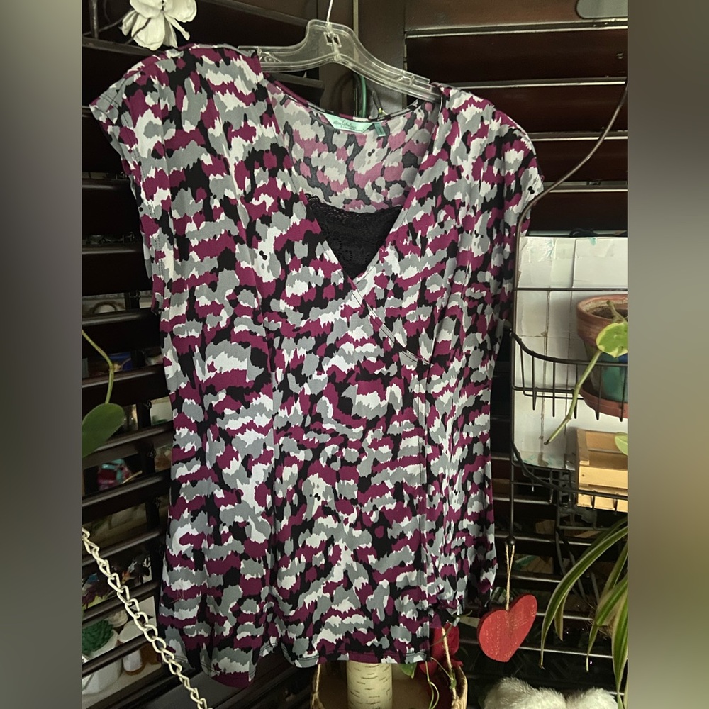 Slim-fabulous Ultimate Slimming Abstract Print Top With Black Camisole Attached.